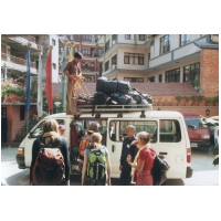 Nepal_061031_002b.jpg